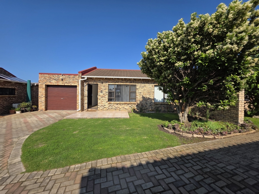 2 Bedroom Property for Sale in Jeffreys Bay Central Eastern Cape